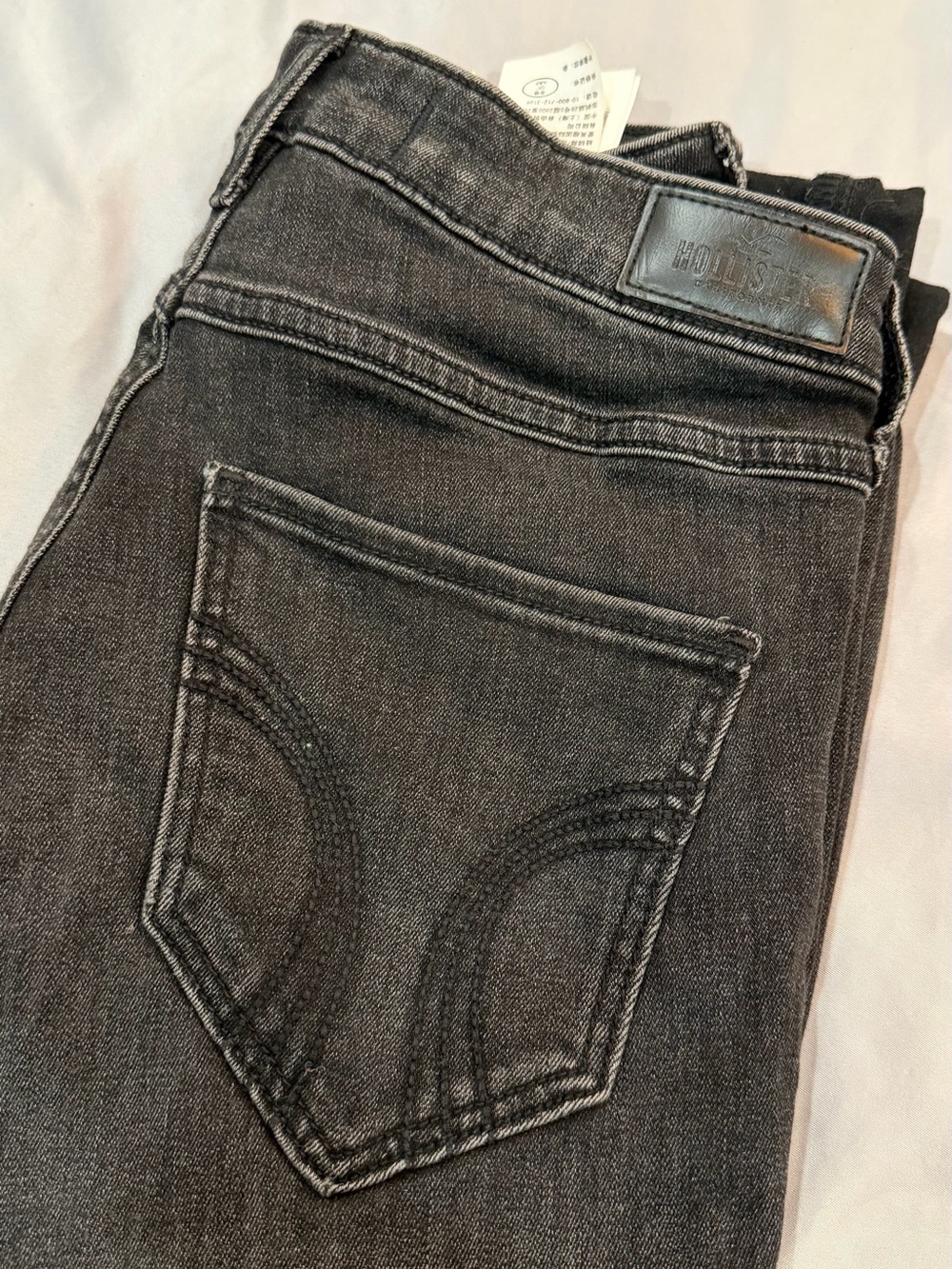 Hollister Women’s Black Washed Skinny Jeans